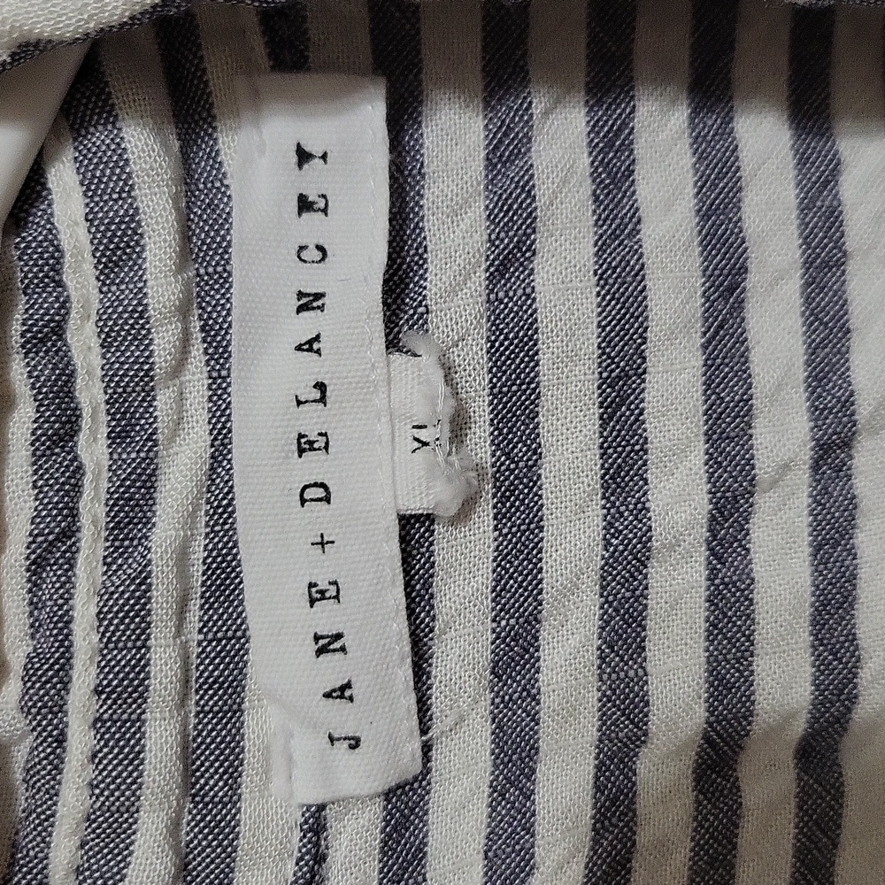 Womens Button Up Size Xl - Picture 2 of 4
